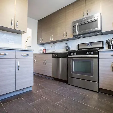 Apartment Delacur *